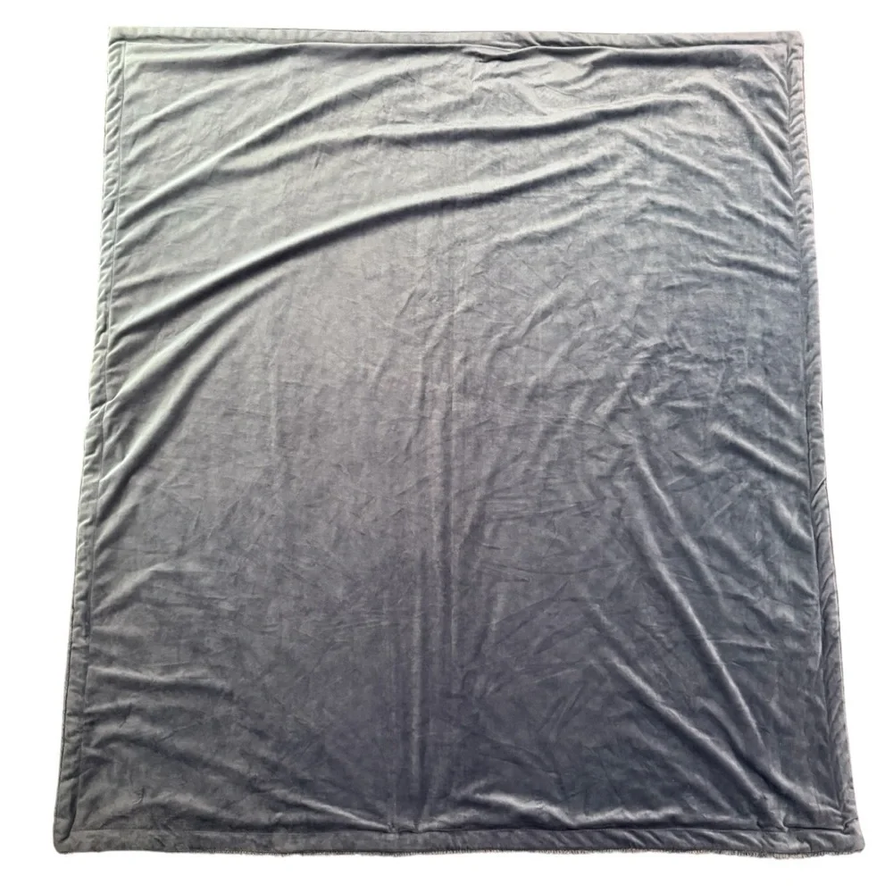 Soma Reversible Luxe Throw Blanket Plush Soft Comfy‎ Faux Fur 57x50